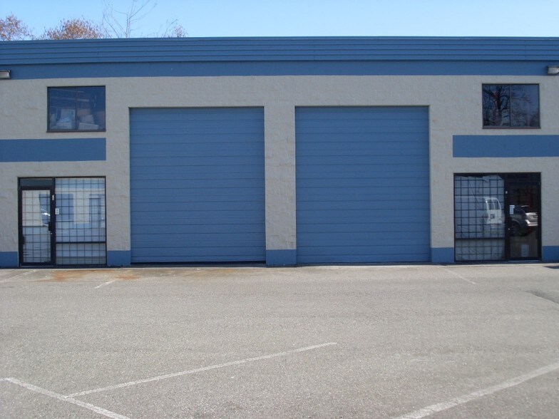 More Photos Of 8528 123rd St, Surrey Warehouse For Lease