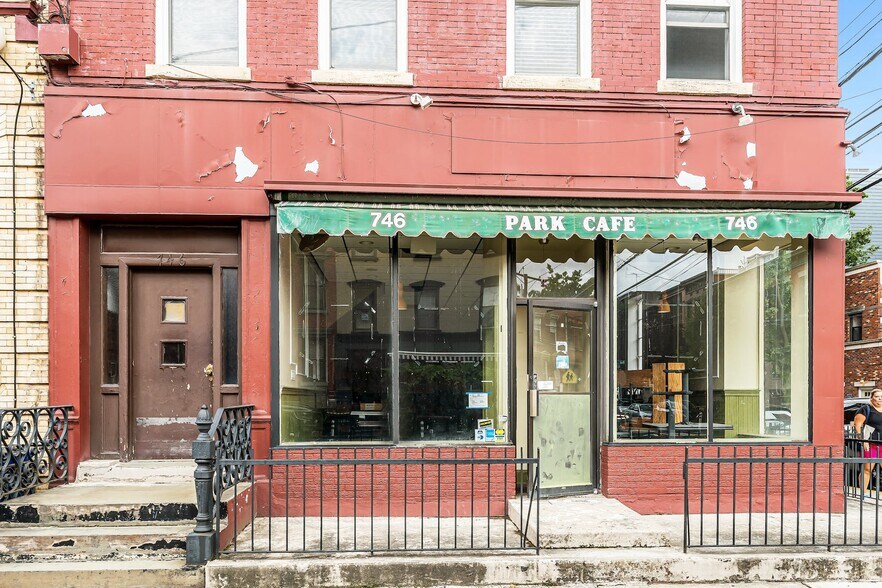 More Photos Of 746 Park Ave, Hoboken Storefront Retail Residential For Lease