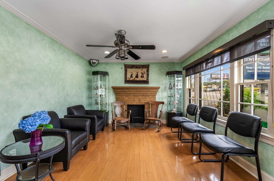 More Photos Of 4065 Lawrenceville Hwy, Tucker Office For Sale