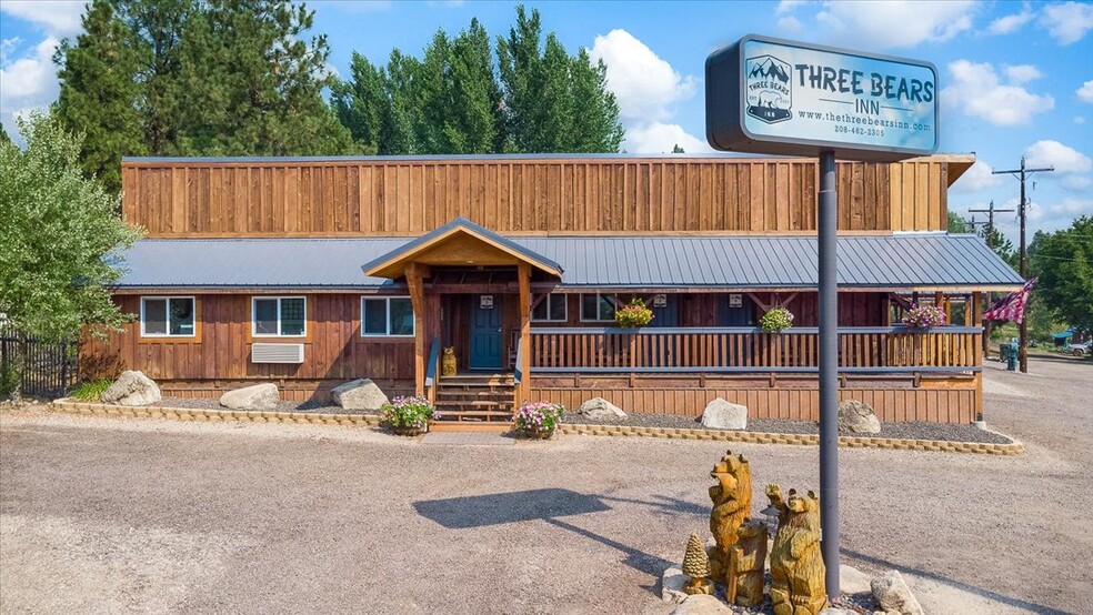 More Photos Of 486 S Middle Fork Rd, Garden Valley Hotel For Sale