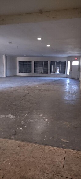 More Photos Of 1644 E Compton Blvd, Compton Freestanding For Sale