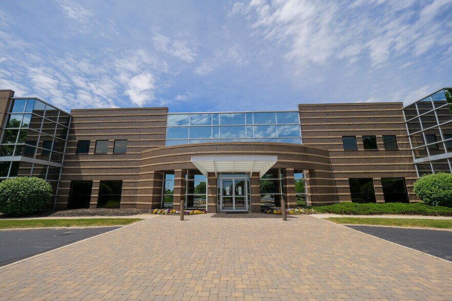 More Photos Of 7007 Discovery Blvd, Dublin Office For Sale