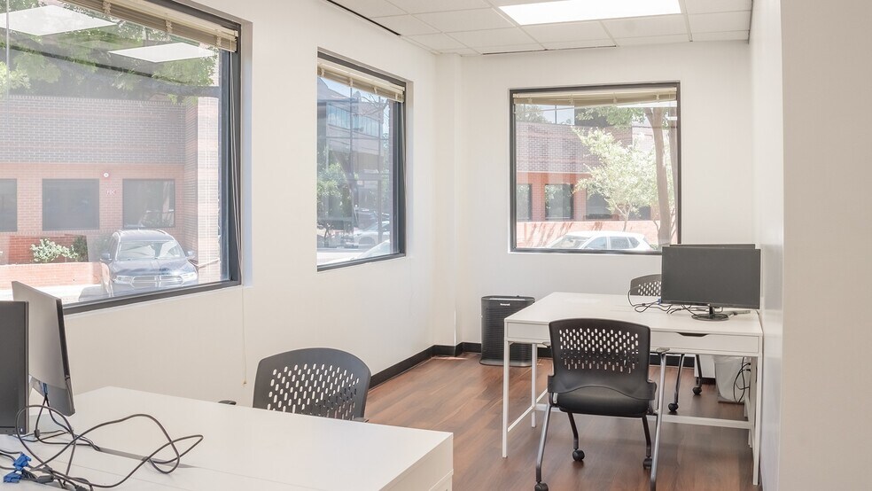 More Photos Of 9015 Mountain Ridge Dr, Austin Medical For Lease