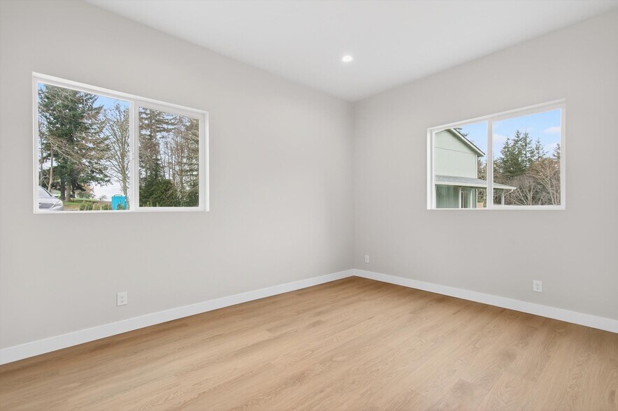 More Photos Of 11 Sun Crest Ln, Cathlamet Multifamily For Sale