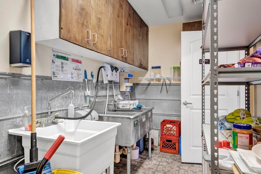 More Photos Of 109 N Main St, Memphis Apartments For Sale