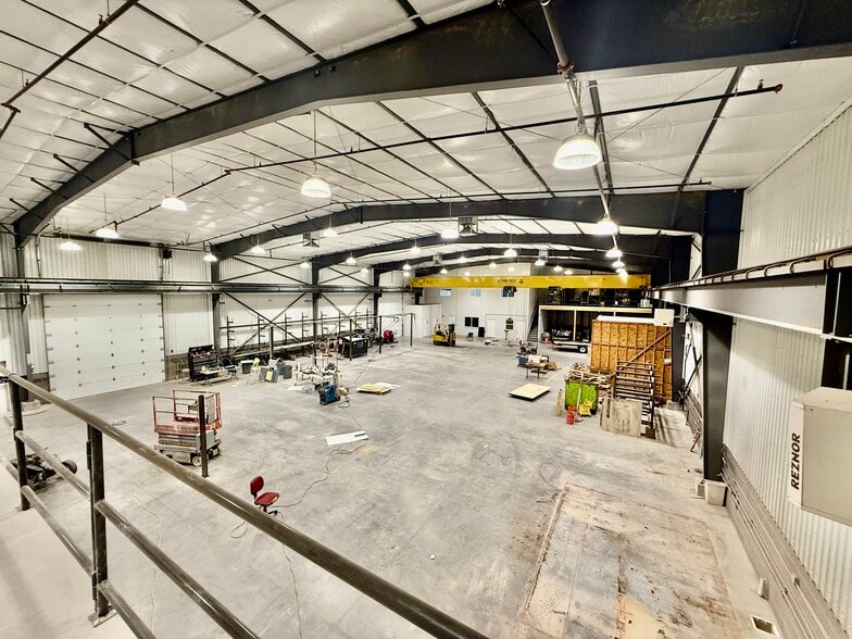 More Photos Of 5240 W Industrial Dr, Hurricane Manufacturing For Sale