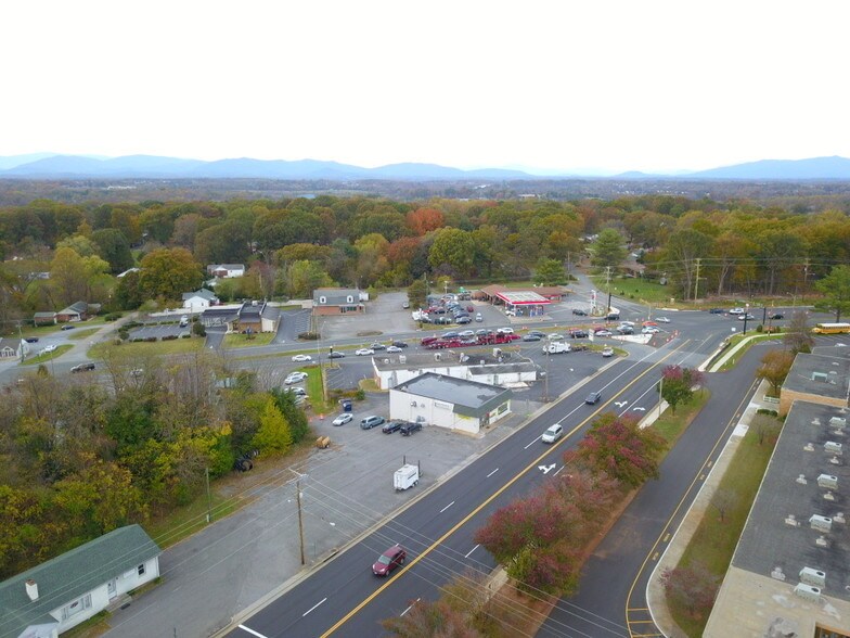More Photos Of 7106 Timberlake Rd, Lynchburg General Retail For Sale