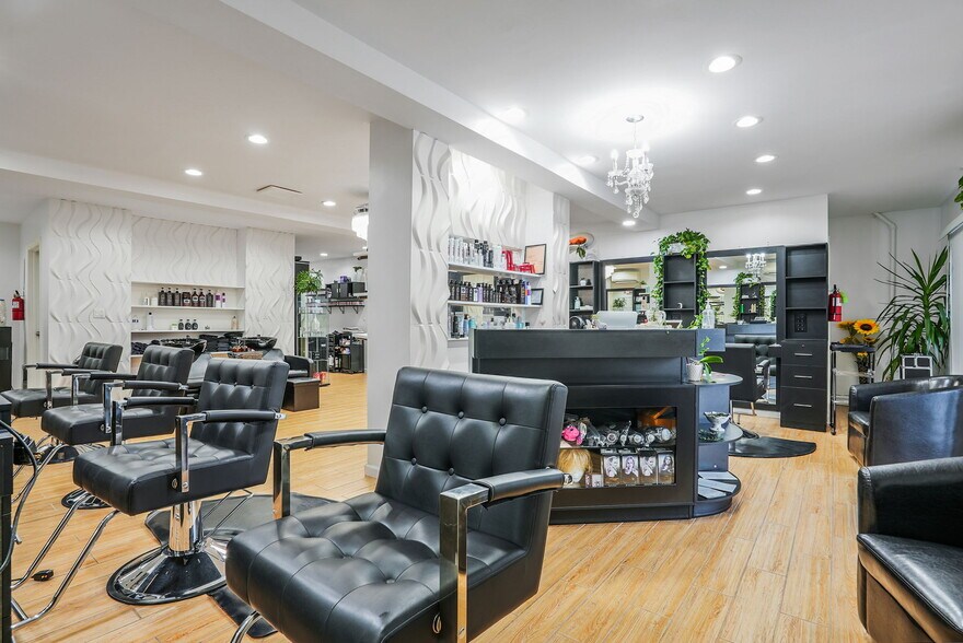 More Photos Of 1000 Stewart Ave, Bethpage Storefront Retail Residential For Sale