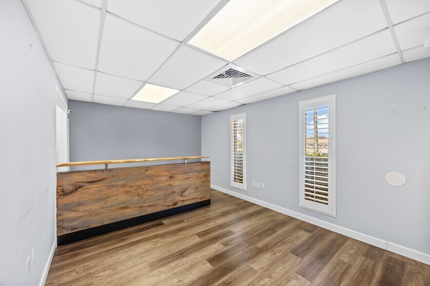 More Photos Of 6266 W St, Pensacola Office For Sale