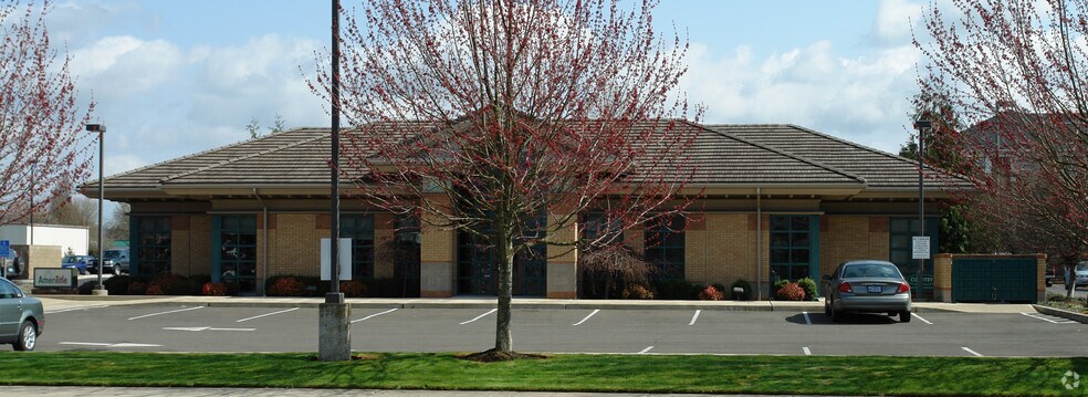 More Photos Of 1393 Clay St SE, Albany Office For Lease