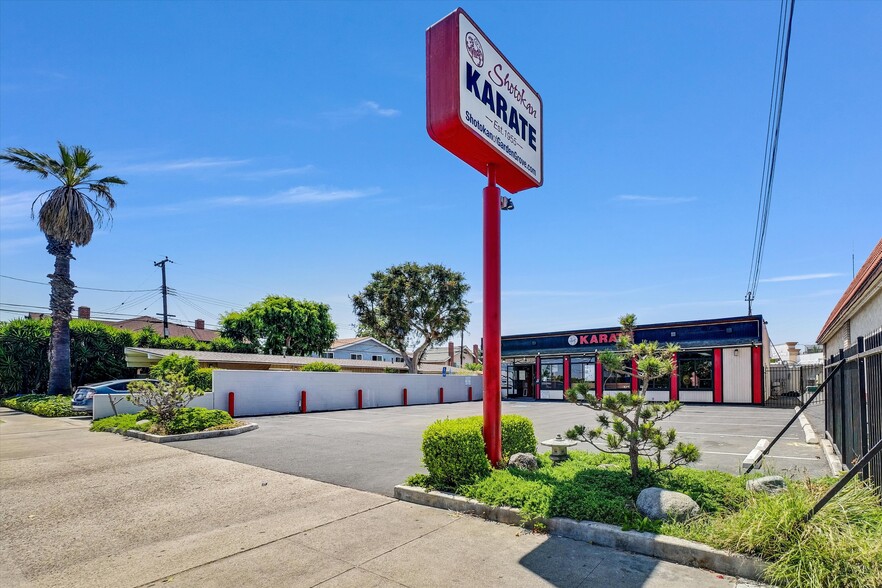 Primary Photo Of 10102 Stanford Ave, Garden Grove Freestanding For Lease