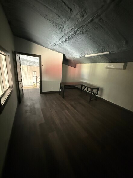 More Photos Of 4235 FM 78, McQueeney Flex For Lease