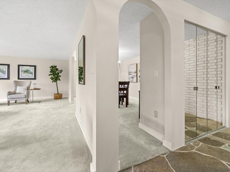 More Photos Of 115 NW Harmony Ln, Corvallis Specialty For Sale