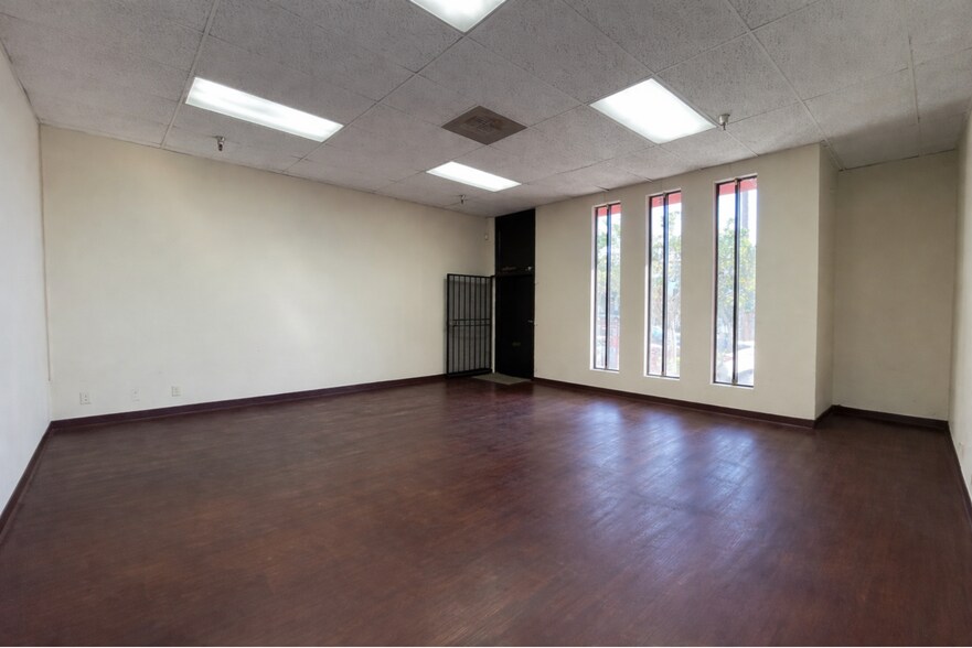 More Photos Of 4605-4631 S Alameda St, Los Angeles Unknown For Lease