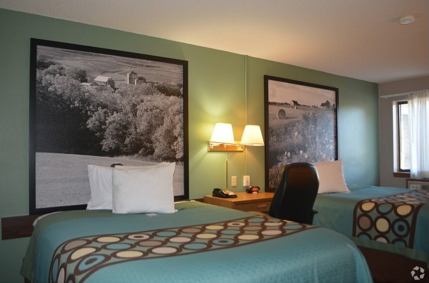 More Photos Of 1205 E Highway 12, Milbank Hotel For Sale