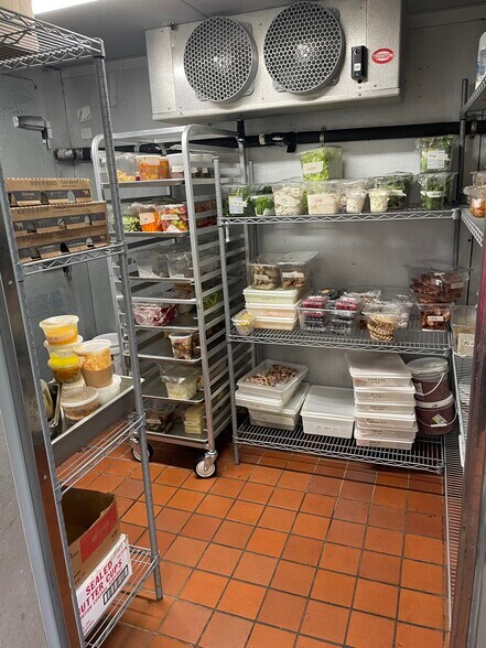 More Photos Of 72 NW 79th St, Miami Restaurant For Sale