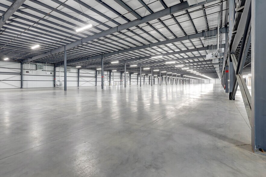 More Photos Of 2685 Riverport Rd, Chattanooga Industrial For Sale