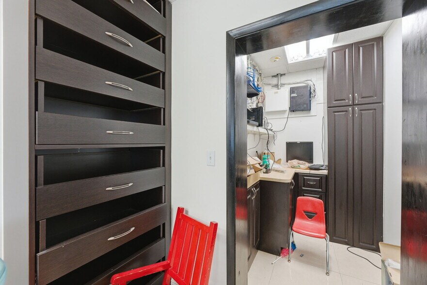 More Photos Of 6545 NW 169th St, Hialeah Medical For Sale