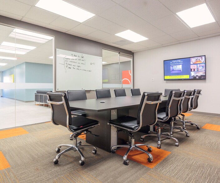 More Photos Of 3227 N Wilke Rd, Arlington Heights Office For Lease