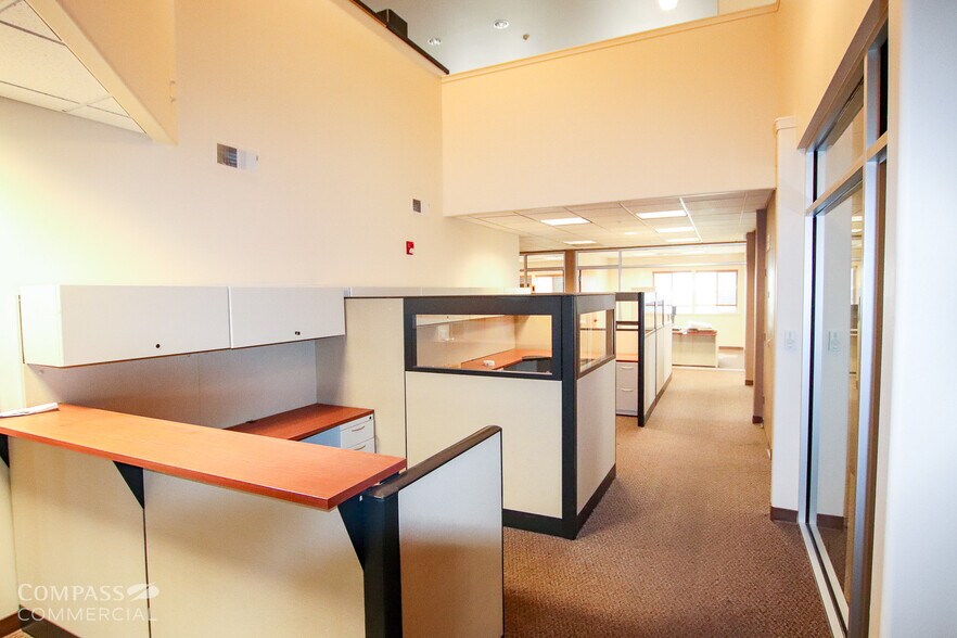 More Photos Of 595 SW Bluff Dr, Bend Office For Lease