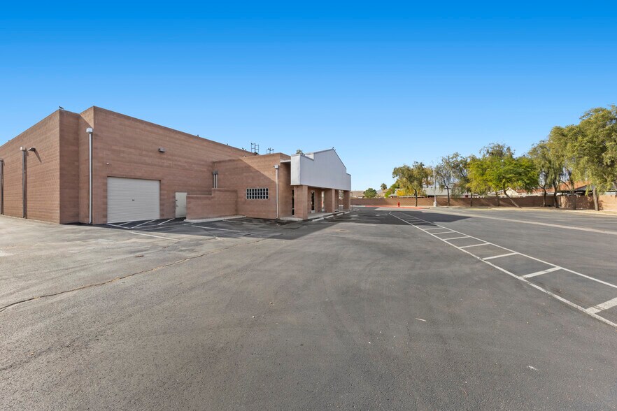 More Photos Of 2781 N Lamb Blvd, Las Vegas Distribution For Lease