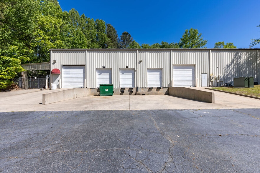 More Photos Of 9350 Industrial Ter, Alpharetta Warehouse For Sale