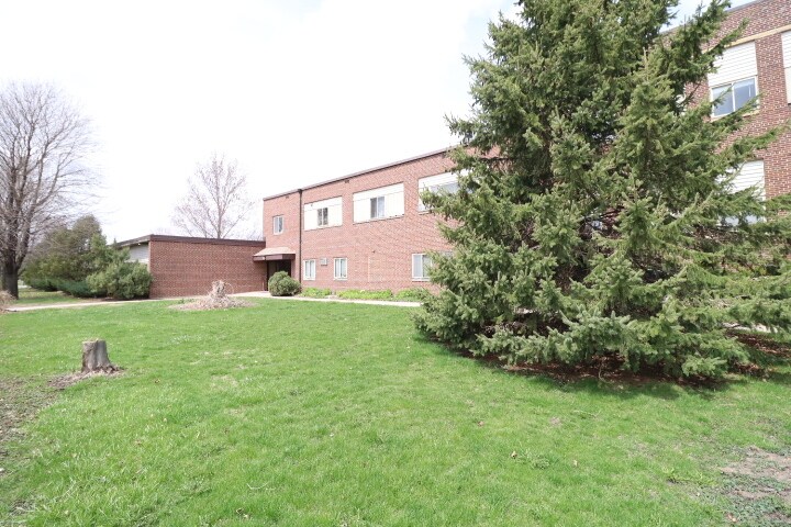 More Photos Of 115 W 3rd St Fr W 3rd, Frost Apartments For Sale