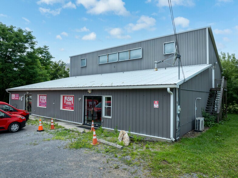 More Photos Of 3340 E Pleasant Valley Blvd, Altoona Freestanding For Sale