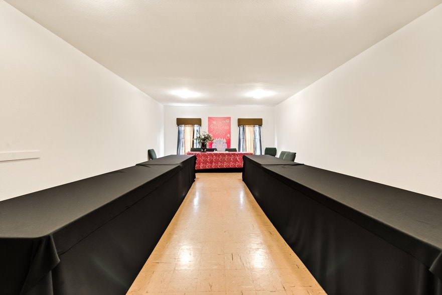 More Photos Of 4633 Wichita St, Fort Worth Religious Facility For Lease