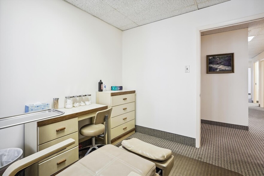 More Photos Of 9522 State Route 29, Fairfax Loft Creative Space For Sale