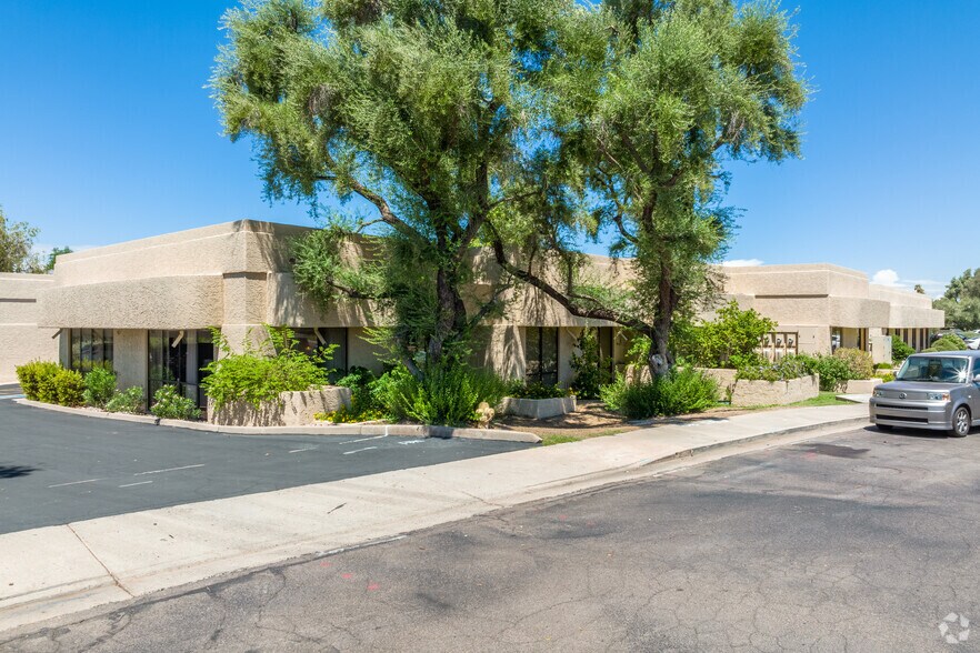 More Photos Of 8040-8050 E Morgan Trl, Scottsdale Office For Lease