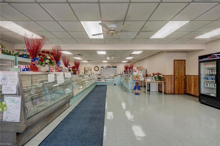 More Photos Of 70 Front St, Berea Specialty For Sale