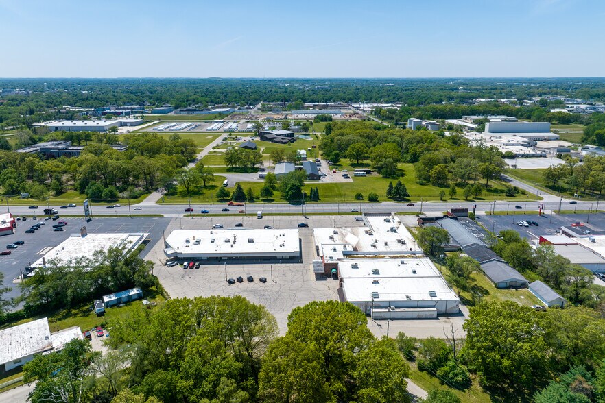 More Photos Of 1100-1128 Bristol St, Elkhart Freestanding For Sale