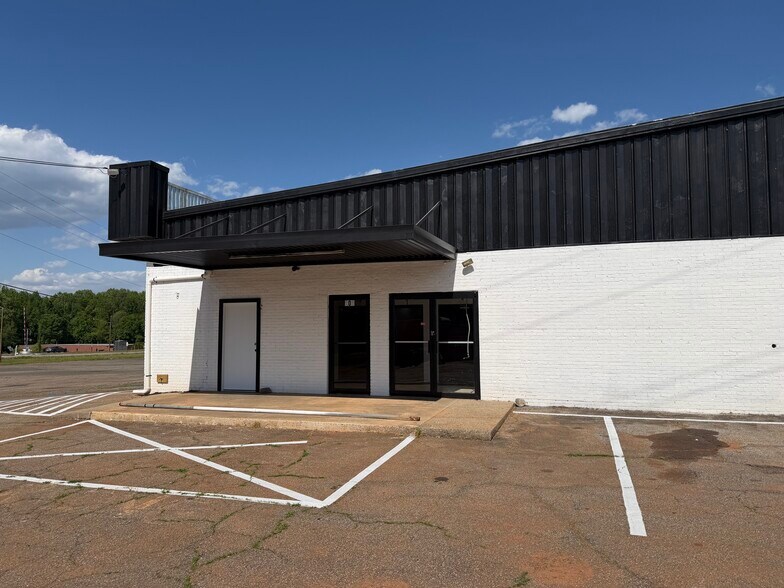 More Photos Of 202 Highway 29 Byp N, Anderson Flex For Lease