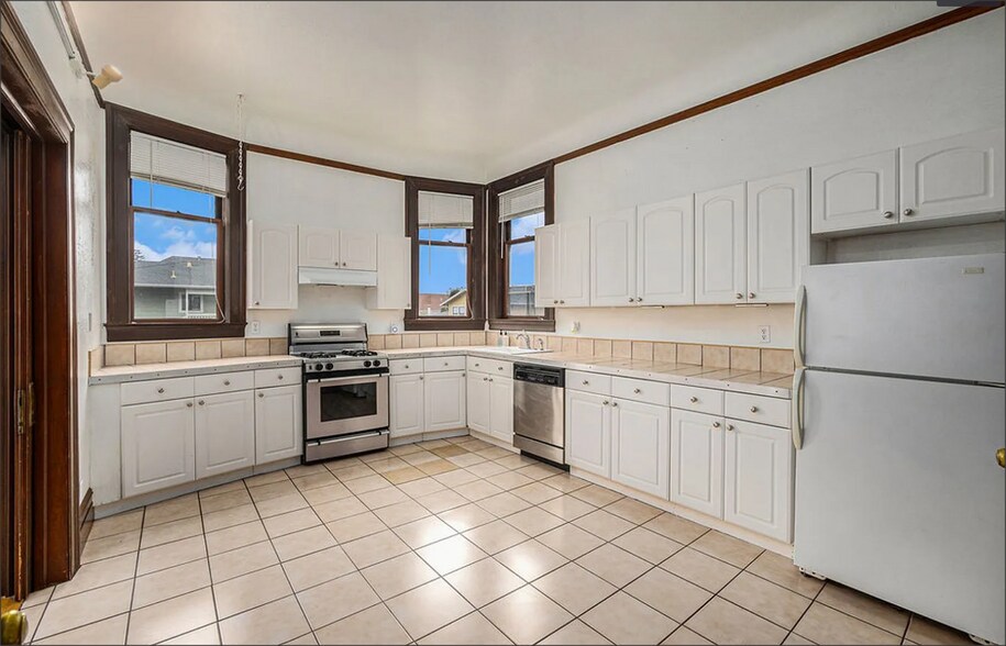 More Photos Of 739 Santa Clara Ave, Alameda Apartments For Sale