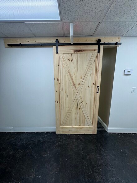 More Photos Of 332 2nd Ave E, Oneonta Office For Sale