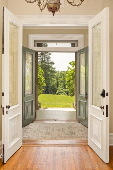 More Photos Of 4317 State Route 23, Hudson Hospitality For Sale