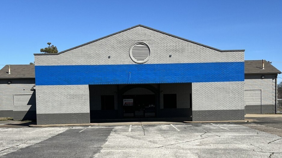 Primary Photo Of 1600 E Broadway Ave, West Memphis Auto Dealership For Sale