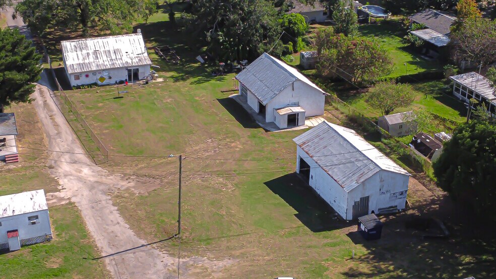 More Photos Of 6839 Wire Rd, Zephyrhills Manufactured Housing Mobile Home Park For Sale