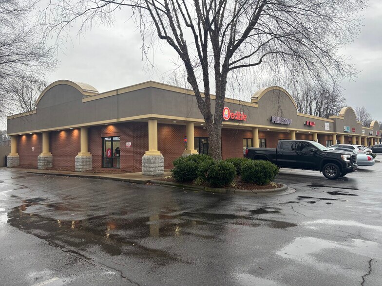 More Photos Of 5 Regent Park Blvd, Asheville Unknown For Lease