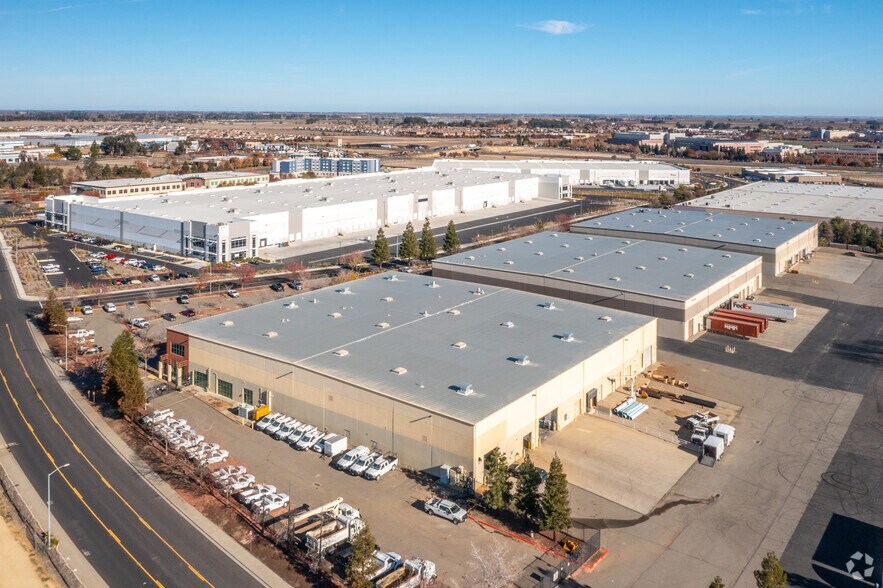 More Photos Of 1070 Aviator Dr, Vacaville Warehouse For Lease