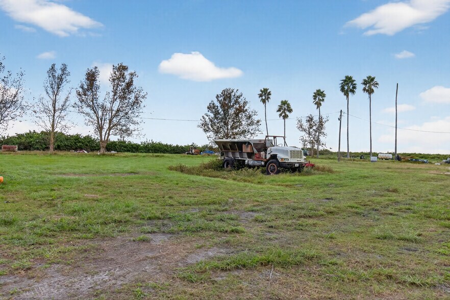 More Photos Of 8476 Ten Mile Grade, Zolfo Springs Land For Sale