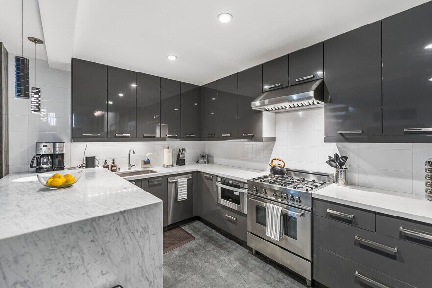 More Photos Of 2459 Lombard St, San Francisco Storefront Retail Residential For Sale