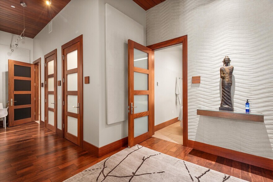 More Photos Of 241 Robinson St, Basalt Storefront For Sale