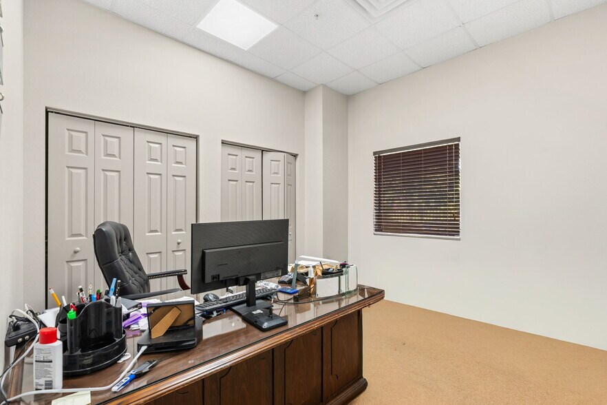 More Photos Of 585 Commonwealth Blvd, Port Orange Manufacturing For Sale