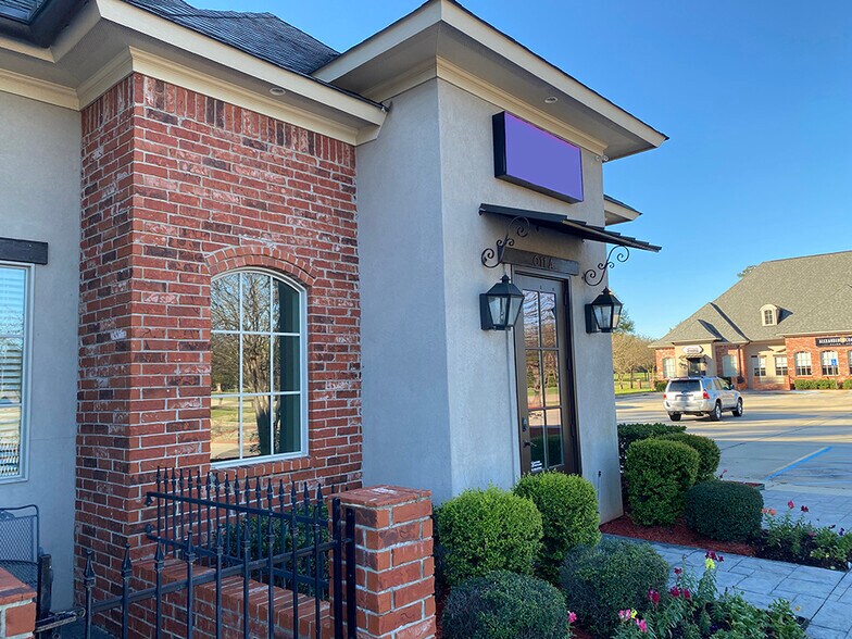 More Photos Of 611 Absinthe Ct, Shreveport Freestanding For Lease