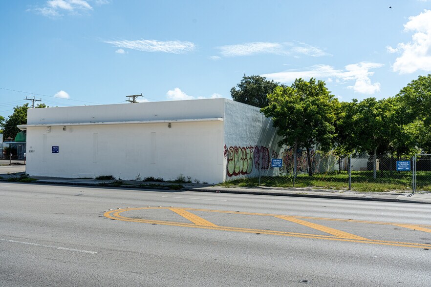 More Photos Of 114 NW 22nd Ave, Miami Freestanding For Sale