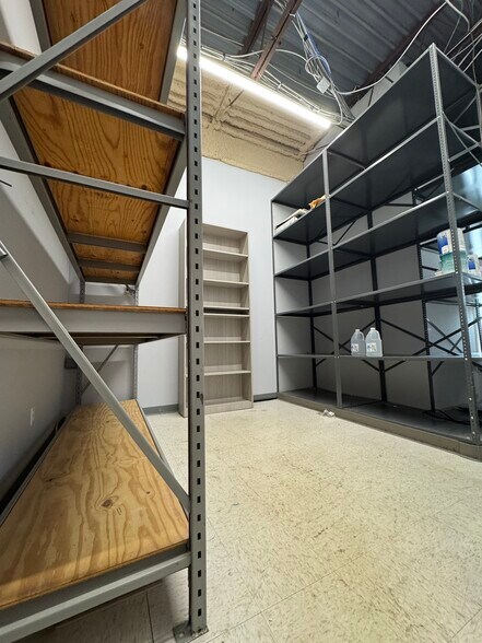 More Photos Of 300 Corporate Plz, Islandia Office For Lease