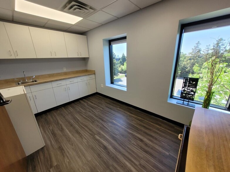 More Photos Of 7300 France Ave S, Edina Medical For Sale