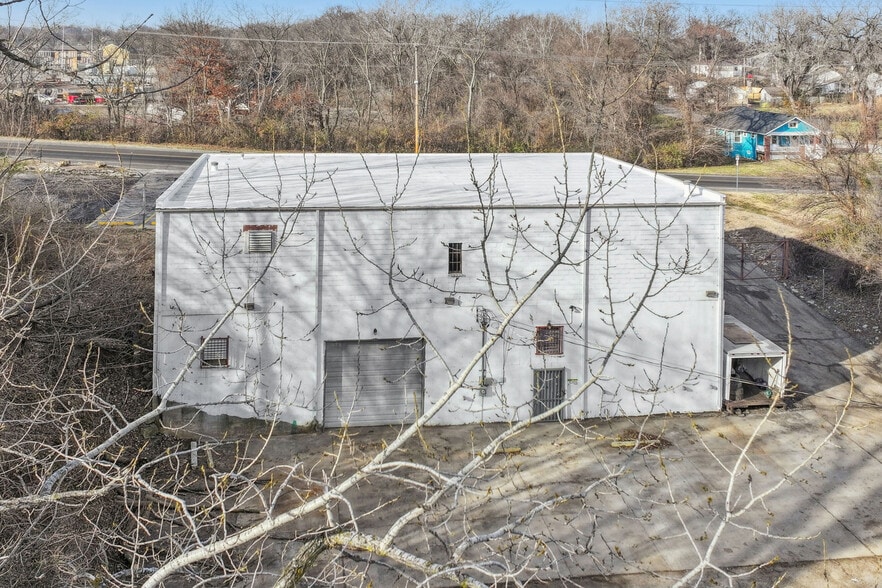 More Photos Of 1839 N 10th St, Kansas City Warehouse For Sale